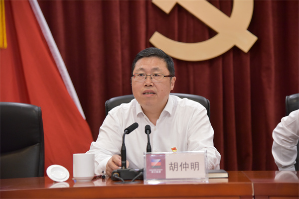 188bet金宝博
党委书记、董事长胡仲明上专题党课。 祝益军 摄.jpg